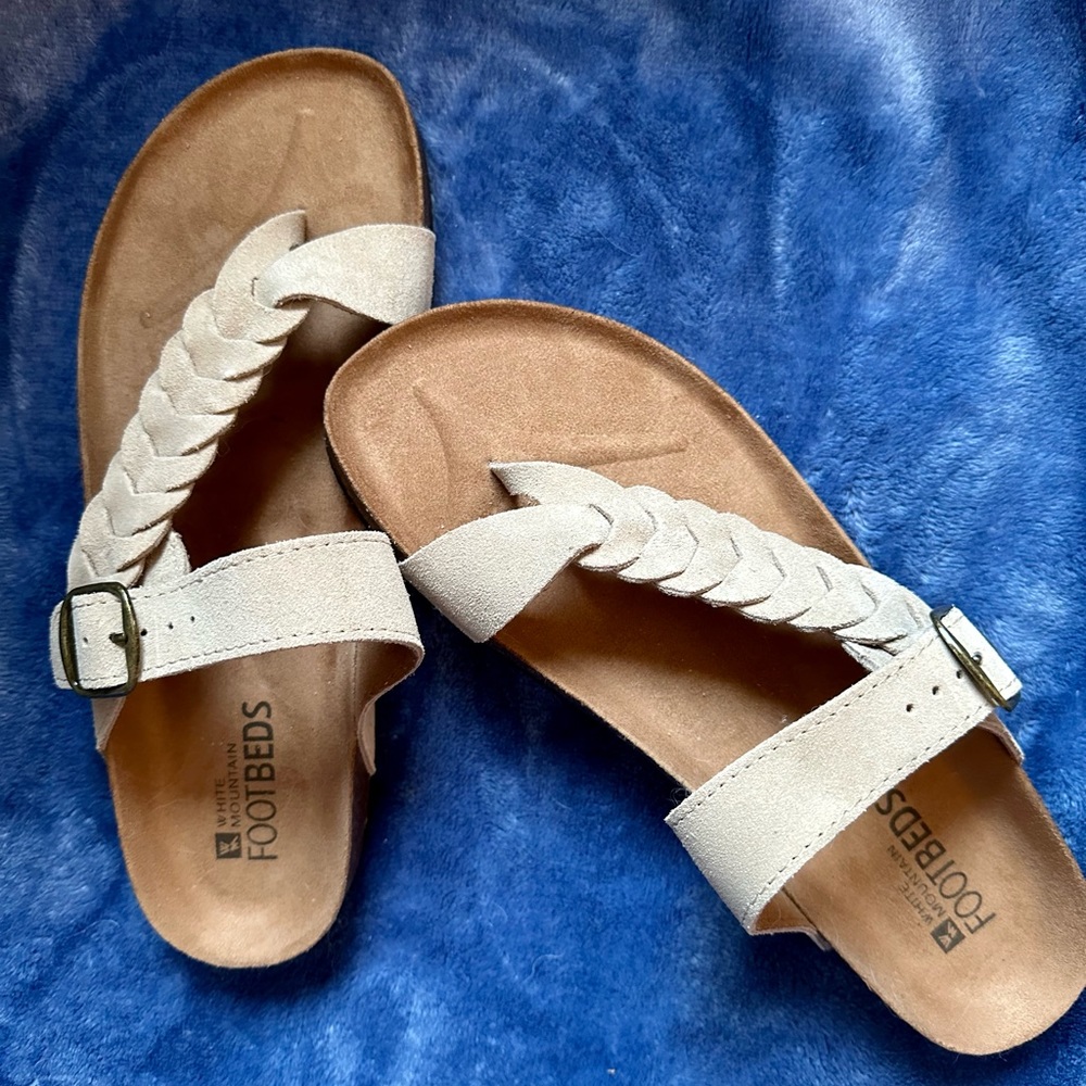 White Mountain Toe Post Braided Sueded Sandals. Size 10. NWOT